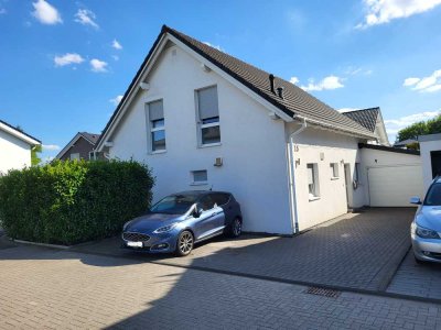 FREISTEHENDES EINFAMILIENHAUS BJ. 2014, 370m² GRUNDSTÜCK, GARAGE UND GARTEN IN LEICHLINGEN-BENNERT