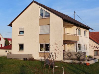 Gepflegte 4-Raum-Wohnung mit Balkon in Sickenhausen