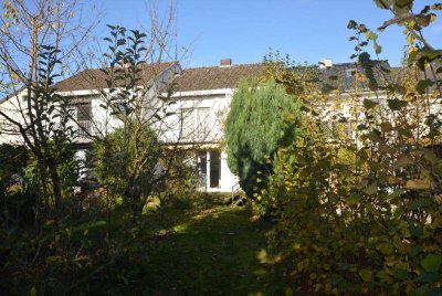 Gepflegtes, gemütliches Reihenhaus mit Garage in Celle/Klein Hehlen mit Modernisierungsbedarf