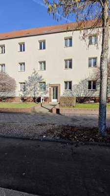 Renovierte 2 Raum Wohnung mit Loggia