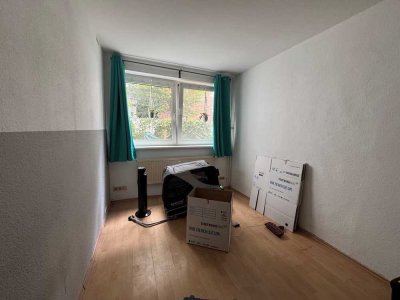 Charmante 2-Zimmer-Dachgeschosswohnung in ruhiger Innenhoflage