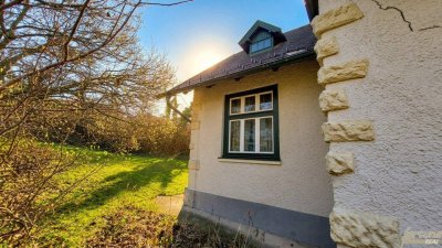 Villa aus 1924 - ebenes Grundstück in Hanglage - Baugrund