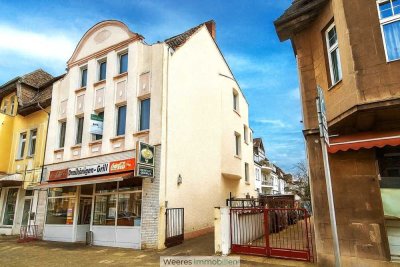 Vielseitiges Stadthaus mit Gewerbefläche, zwei Wohnungen und Garagen im begehrten Dreikönigenviertel