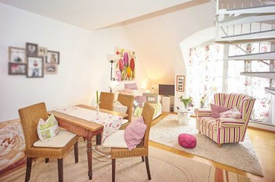 Wohnen im Blauen Land, wunderschöne 2 Zimmerwohnung unterm Schloß im Herzen von Murnau!