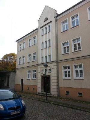 2-Raum-Altbauwohnung in zentraler Lage