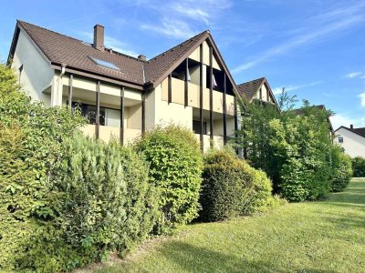 Großzügige, helle 2-Zimmer-Dachgeschosswohnung mit Balkon & TG-Stellplatz! Frei ab 01.08.!