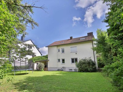 Großzügiges Einfamilienhaus mit Ausbaupotenzial in gefragter Lage