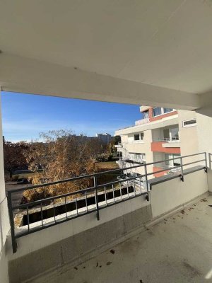 Helle Wohnung mit großzügigem Grundriss // 3.OG links - WBS erforderlich!