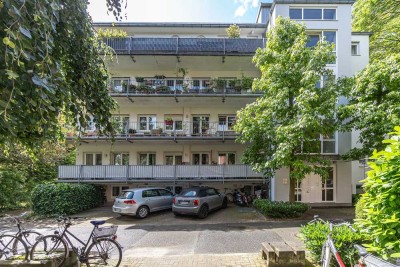 Lichtdurchflutetes Penthouse mit Dachterrasse im Kreuzviertel