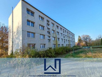 Großes Mehrfamilienhaus in einem entwicklungsfähigem Zustand