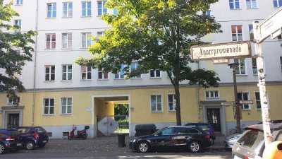 FREIE gepflegte 2-Zi DG- Wohnung in Berlin-Friedrichshain PROVISIONSFREI