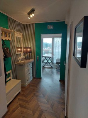 Schicke 3-Zimmer DG Wohnung mit tollem Ausblick