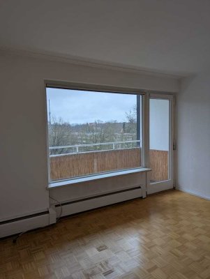 Schöne 4-Zimmer-Wohnung mit Balkon und Einbauküche in Gelsenkirchen