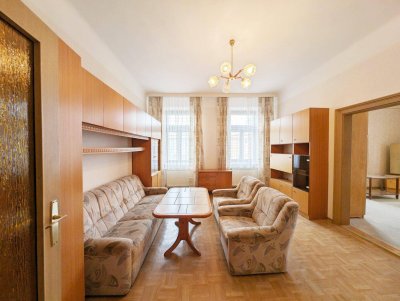 ++NEU++ Sanierungsbedürftige 3-Zimmer Altbau-Wohnung - Umbaupotenzial