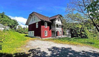 Klassische Holzvilla auf reichlich Umschwung mit großem Entwicklungspotenzial