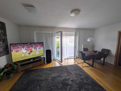 Sehr schöne Wohnung mit Balkon in Heldenstein