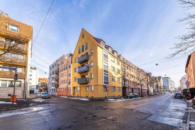 HEGERICH: Modernes, möbliertes Wohnen: 2 Zimmer, offener Wohnbereich, Balkon im zentralen Nürnberg