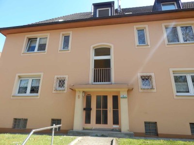 Drei Raum Wohnung mit einem großen Wintergarten in ruhiger Lage in Gelsenkirchen Heßler