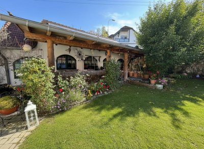 BAUERNHAUS sucht Naturliebhaber - BJ 1860 - Laufend Modernisiert - ca. 472m² GFL - ca. 240 m² NFL - 5 Zimmer - Möbliert - Kamin - Einbauküche - Garten - Terrasse