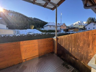 Zweitwohnsitzfähige 4 Zimmer Eigentumswohnung mit südseitigem Balkon und Garage