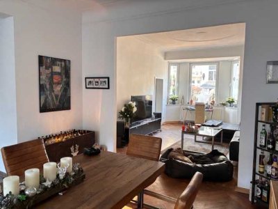 Schöner Wohnen in Broich- Altbau - EG - 2,5-Raum - Stuckdecken - Eichenparkett - Terrasse - Garten