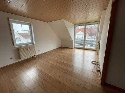 Schöne und gepflegte 3,5-Raum-Dachgeschosswohnung mit EBK in Bingen bei Sigmaringen