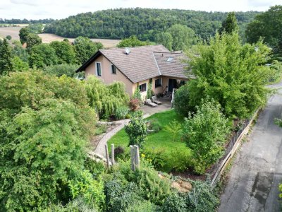 Stilvolles Dreifamilienhaus mit Fernblick in exklusiver Lage von Hermannrode