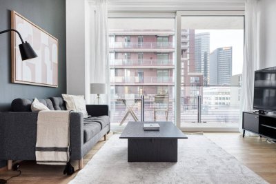 Triiiple Tower, zentral mit Grünblick direkt an Ubahn &amp; Donau, Rooftop Pool, Concierge vieles mehr (VIE69)
