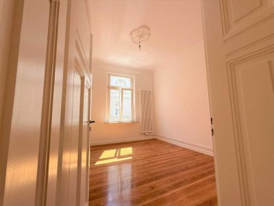 Helle und ruhige 4-Zimmer Wohnung - vollständig modernisierter Altbau