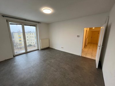 Neubauwohnung mit 2 Zimmern und Einbauküche