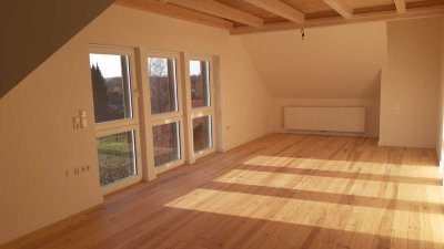 DG 3,5 Zimmer, +2 Bäder, +Balkon u. Gäste WC, Erstbezug nach Komplettausbau in ehemaligem Bauernhaus