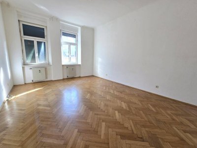 * * * ALTBAU-HIT mit TOLLER RAUMHÖHE... 5 Radm. zum BAUERNMARKT AM LENDPLATZ... BALKON... LIFT... FERNWÄRME * * *