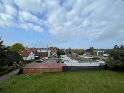 2 ZIMMER | BADEWANNE | BALKON | mit Ausblick!
