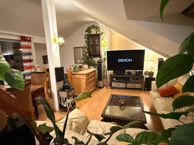 Charmante Maisonettewohnung mit großer Dachterrasse im Herzen des Dresdner Hechtviertels