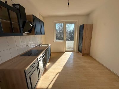 3-Zimmer Wohnung teilmöbliert mit Balkon zum 01.02.2026 (WG geeignet)