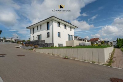 Klar. Elegant. Zeitlos. – Das Einfamilienhaus für Anspruchsvolle.