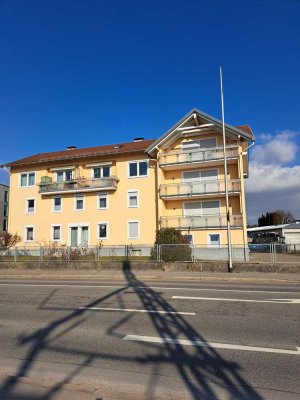 Helle  3.5 Zimmerwohnung in zentraler Lage