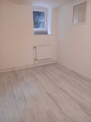 Neu Renovierte 2.Zimmer-Küche-2X Bad