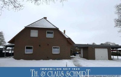 Modernisierte DHH mit Garage, Carport und gr. Grundstück