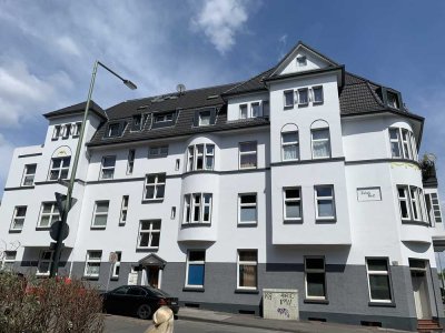 Renovierte schöne 3-Zimmer-Altbauwohnung mit Balkon in Duisburg