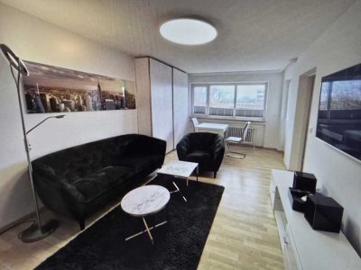 Helle 1 Zimmer Wohnung (möbiliert) mit Balkon in Taufkirchen