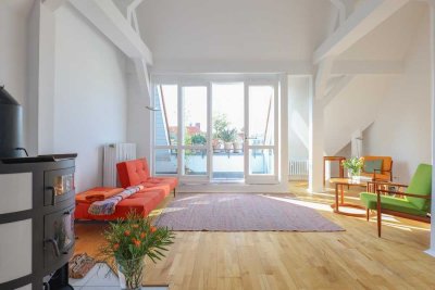 Lichtdurchflutete, ruhige 3 Zimmer DG-Whg mit 2 Terrassen in begehrtem Wilmersdorfer Kiez
