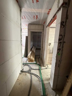 Erstbezug ab 01.10. – 5. Moderne 2-Zimmer-Neubauwohnung mit Balkon & Einbauküche