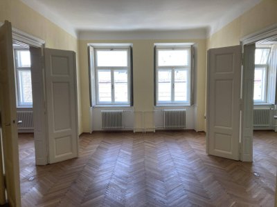 Bürgerhaus Mitten im Zentrum mit romantischem Garten