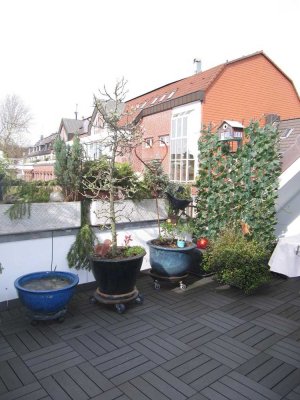 GROßZÜGIG UND BEZAHLBAR   Eigentumswohnung mit Loggia und Garage