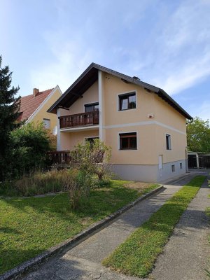 Bastlerhit: Einfamilienhaus mit Nebengebäuden in Bad Sauerbrunn