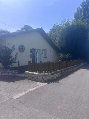 Bungalow mit Scheune auf großem Grundstück in HN-Sontheim