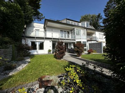 !Haus im Haus! Top sanierte 2,5 Zimmer Garten Wohnung in Bestlage von Bad Soden