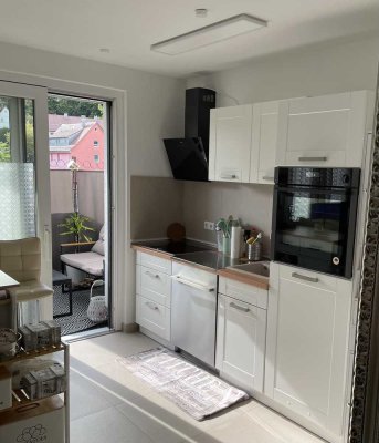 Sonnige 2-Zimmer Wohnung teilmöbliert mit Balkon in Esslingen am Neckar