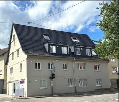 Attraktives Immobilienpaket - 2 Wohn- und 2 Gewerbeeinheiten